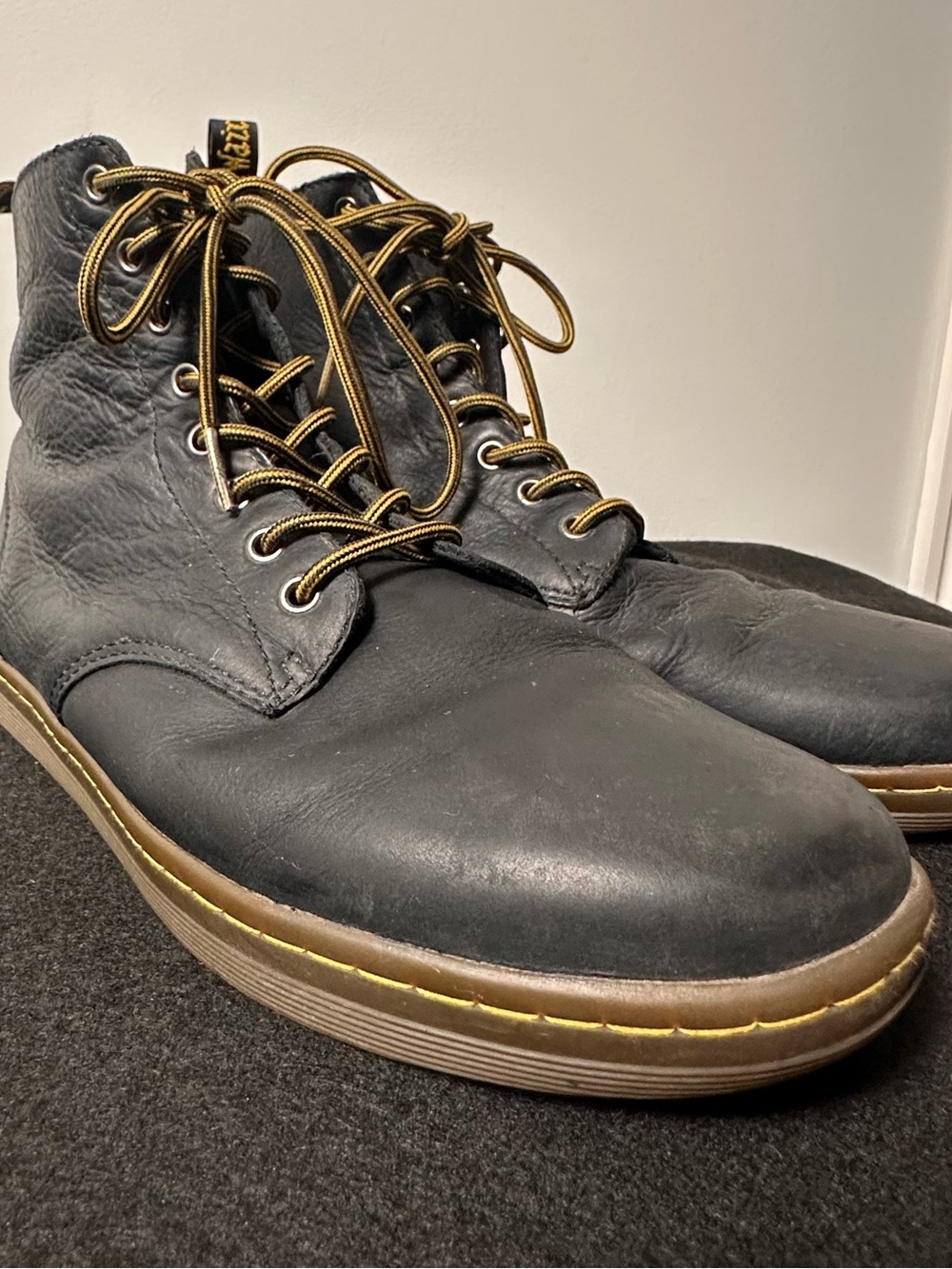 Dr. Martens Tobias Chukka Black Leather Ankle Boots 11M